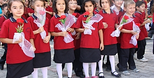Atatürk İ.Okulu Bahçesinde İlköğretim Haftası 21.09.2010